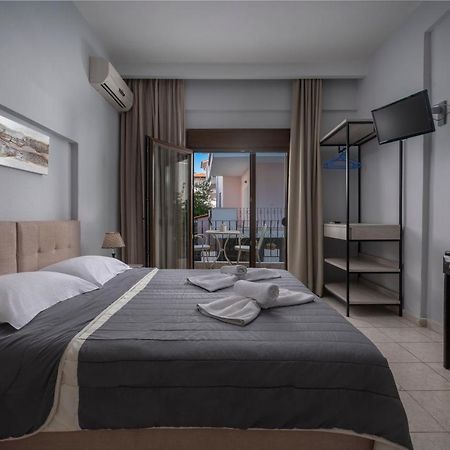 Adonis Hotel Pefkochori Buitenkant foto