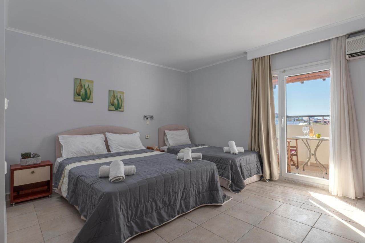Adonis Hotel Pefkochori Buitenkant foto