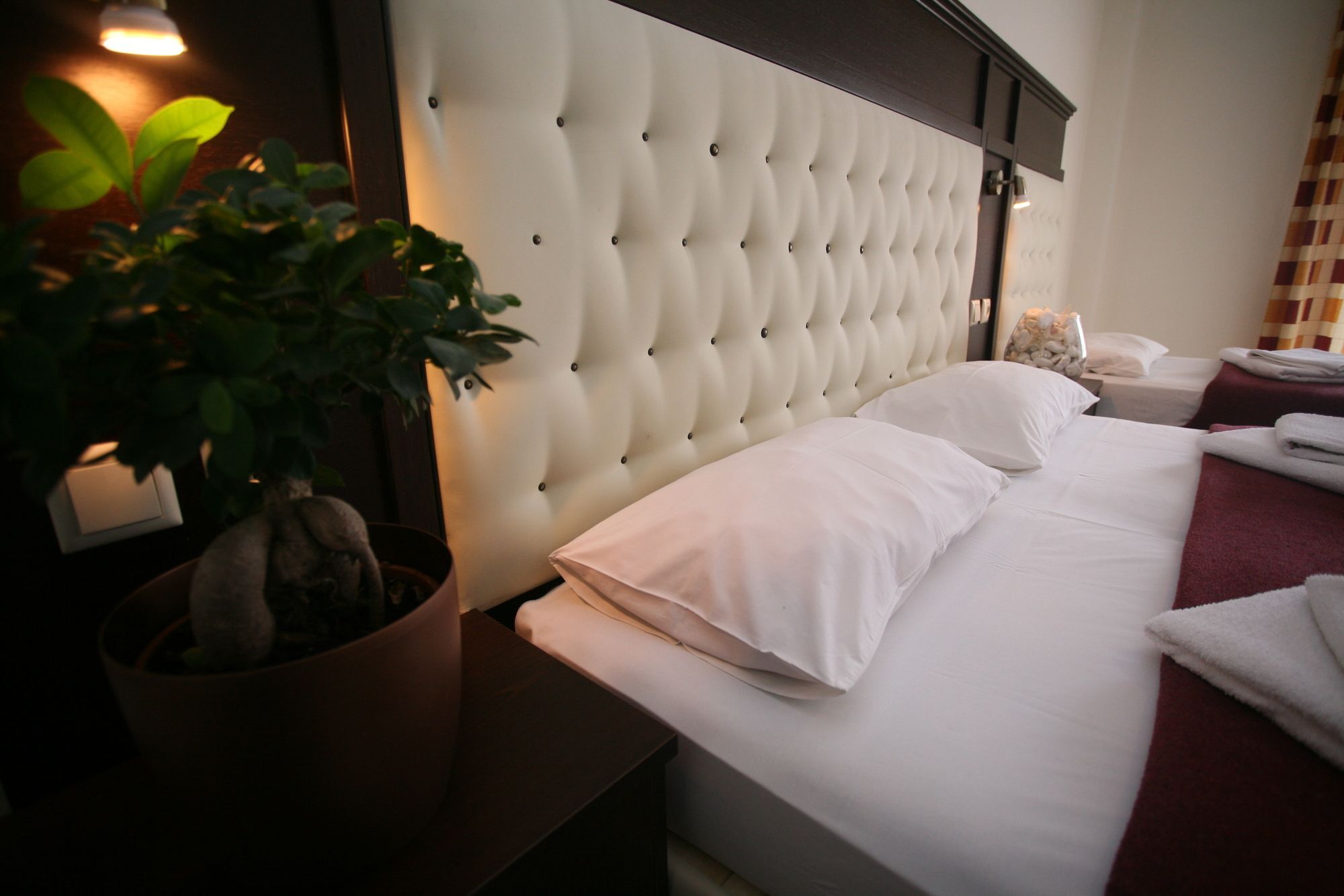 Adonis Hotel Pefkochori Buitenkant foto