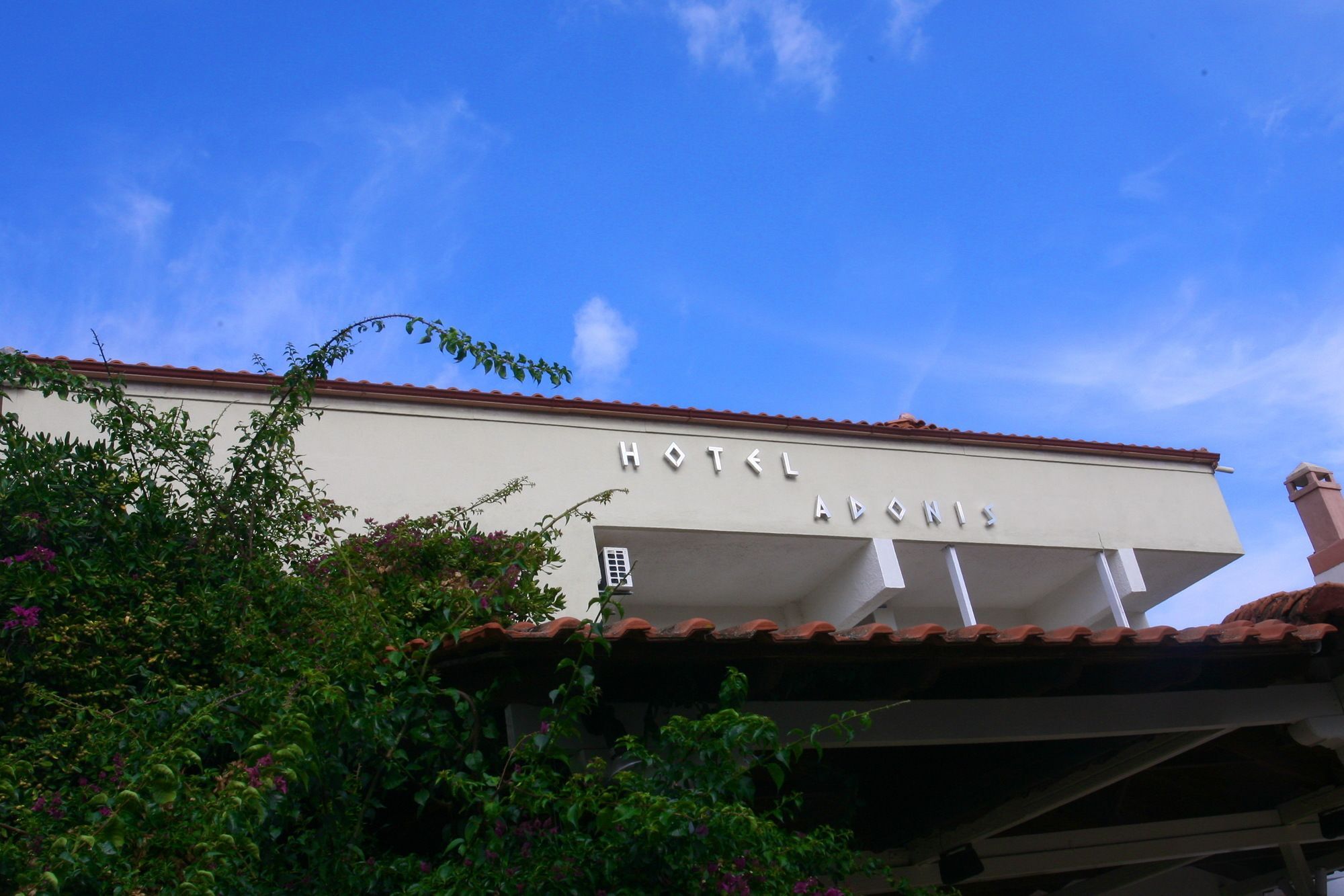 Adonis Hotel Pefkochori Buitenkant foto